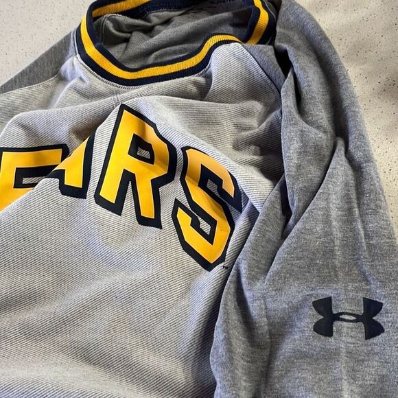 Under Armour Vintage Style Bears Loose Long Sleeve Ring Neck T Mens XL - Picture 7 of 7